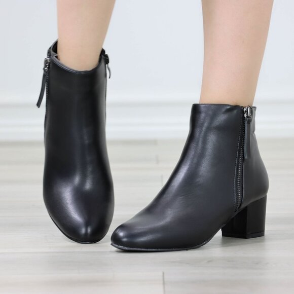 Womens Ankle Boots Low Block Heel Black Synthetic Leather Pointed Toe - Picture 9 of 12